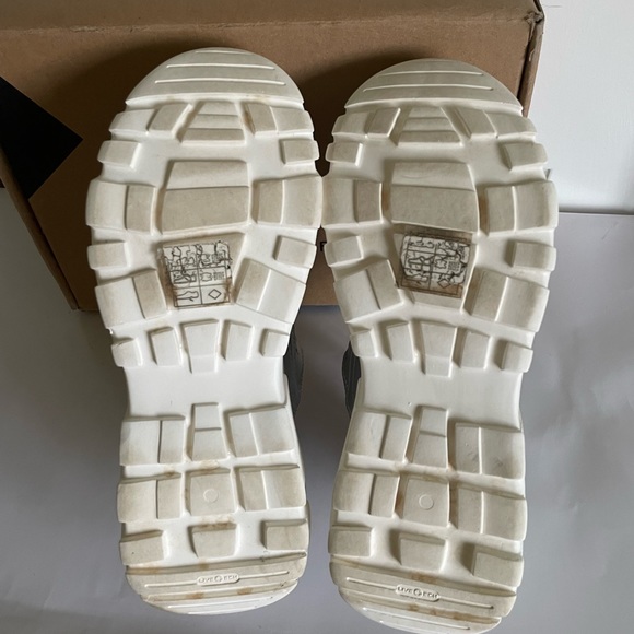 Moa Master of Arts Women Light Grey/Silver Sneakers 7.5/38 Mint - Picture 12 of 12